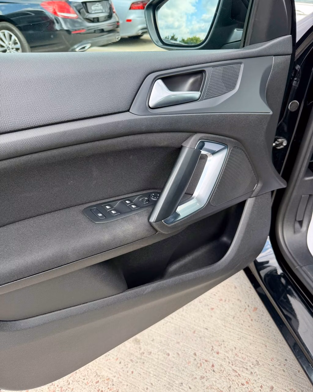 Peugeot 308 фото 15