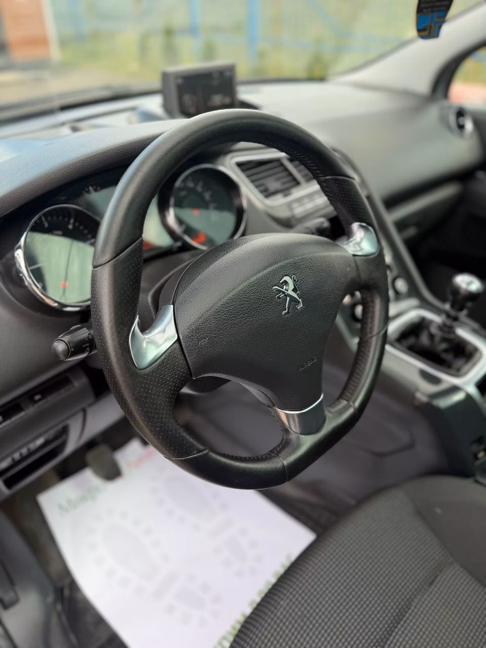 Peugeot 5008 фото 18