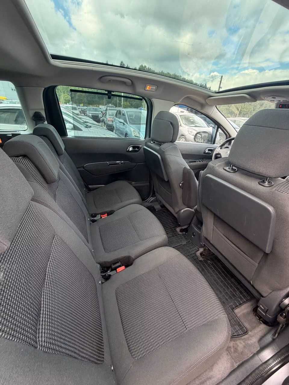 Peugeot 5008 фото 21