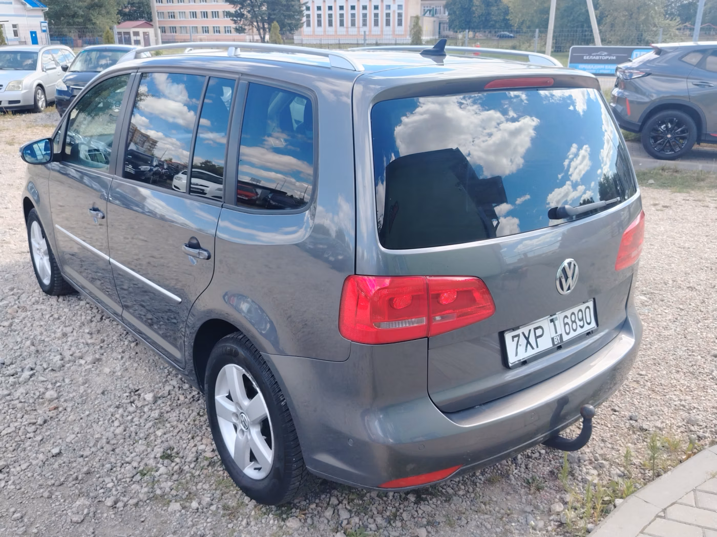 Volkswagen Touran фото 8