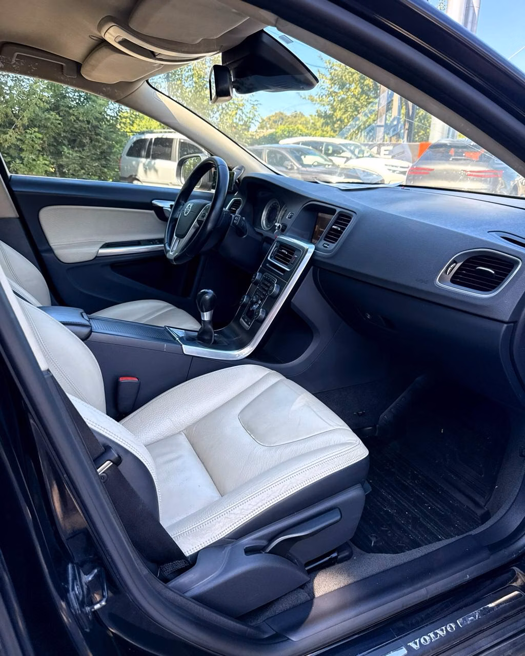 Volvo V60 фото 13