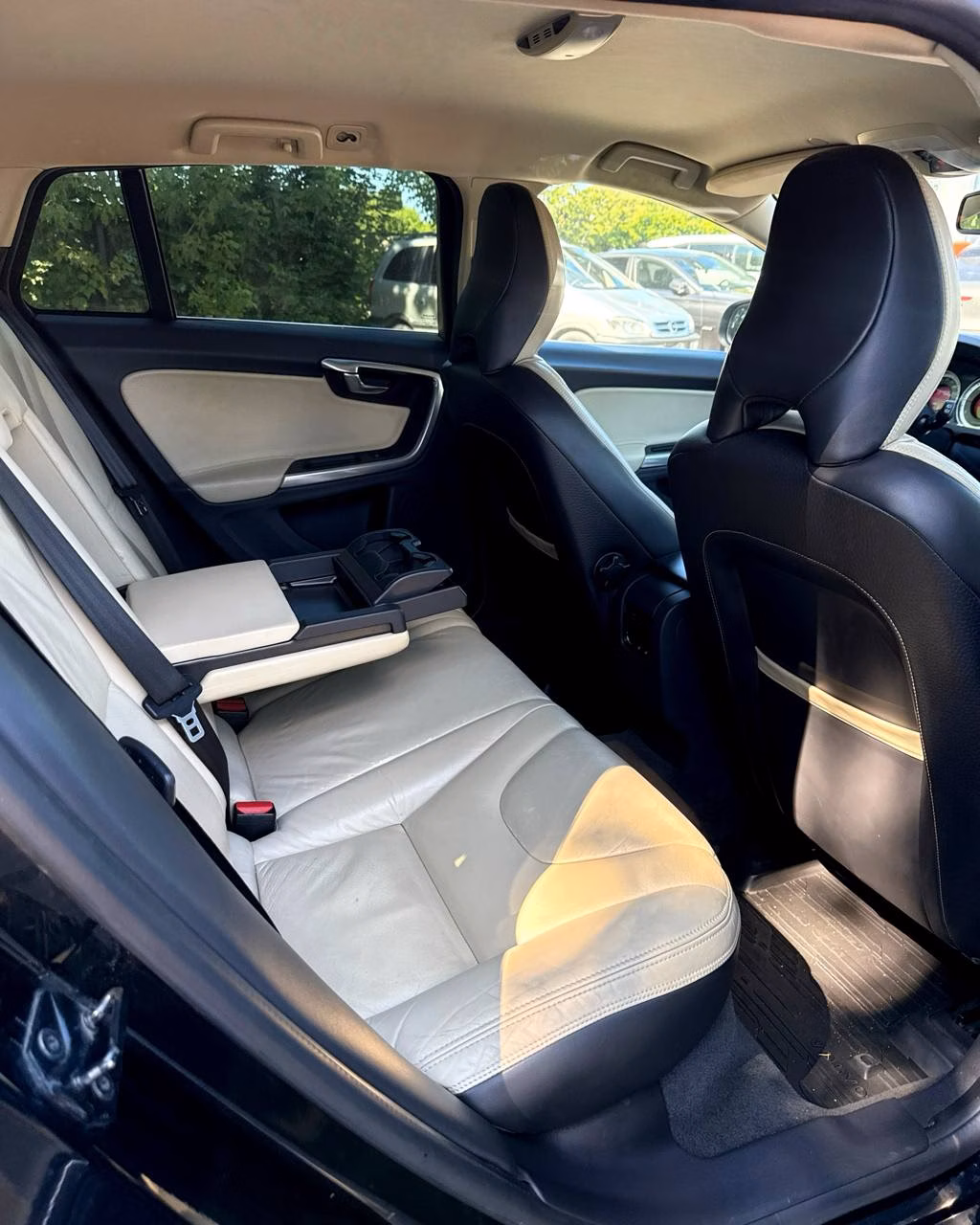 Volvo V60 фото 14