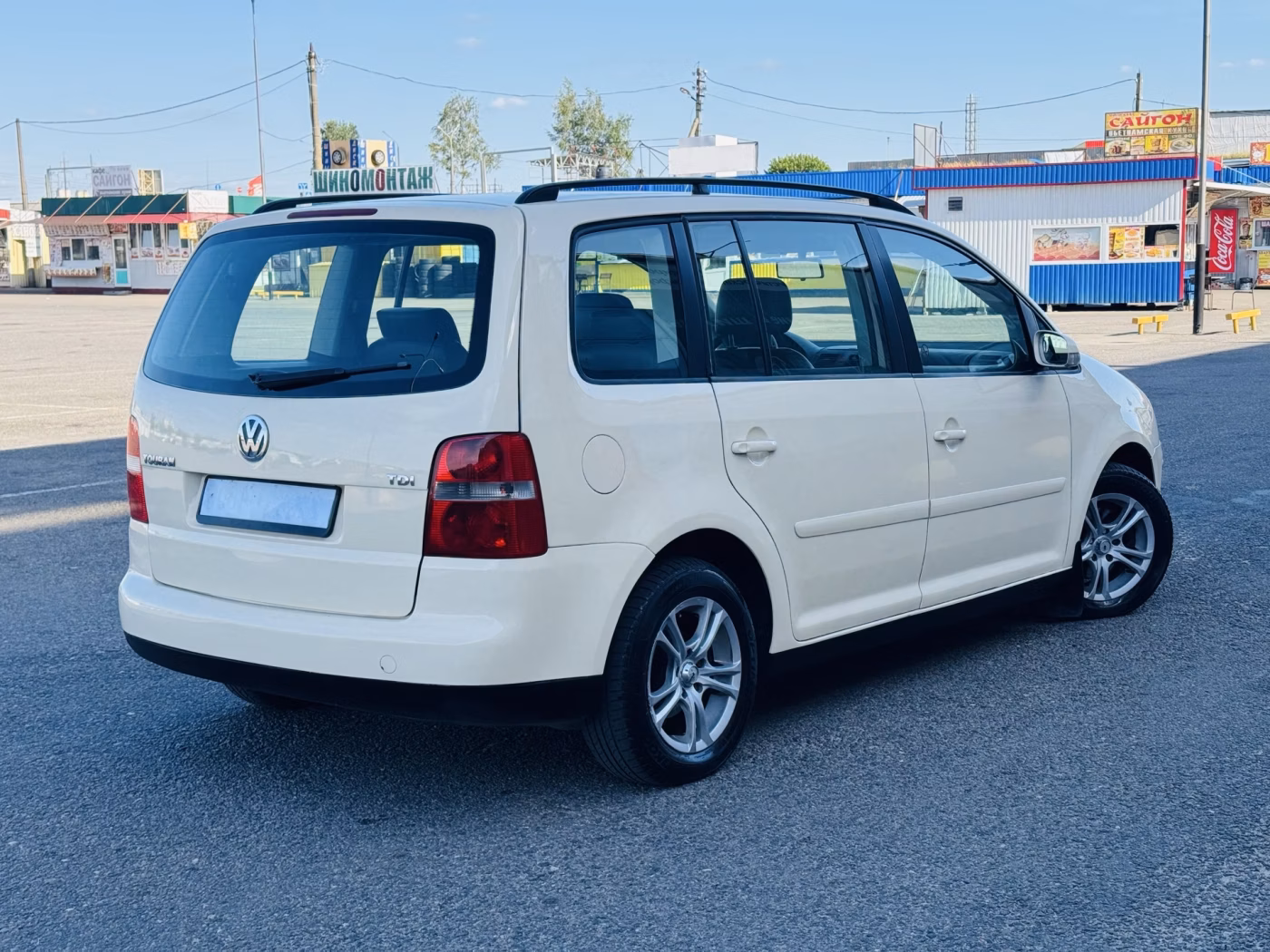 Volkswagen Touran фото 2