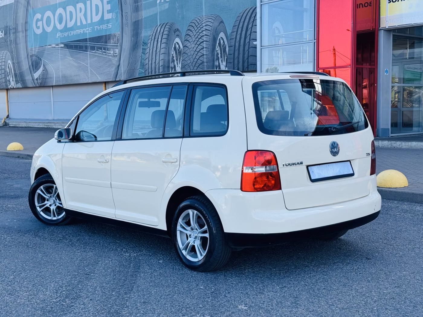Volkswagen Touran фото 4