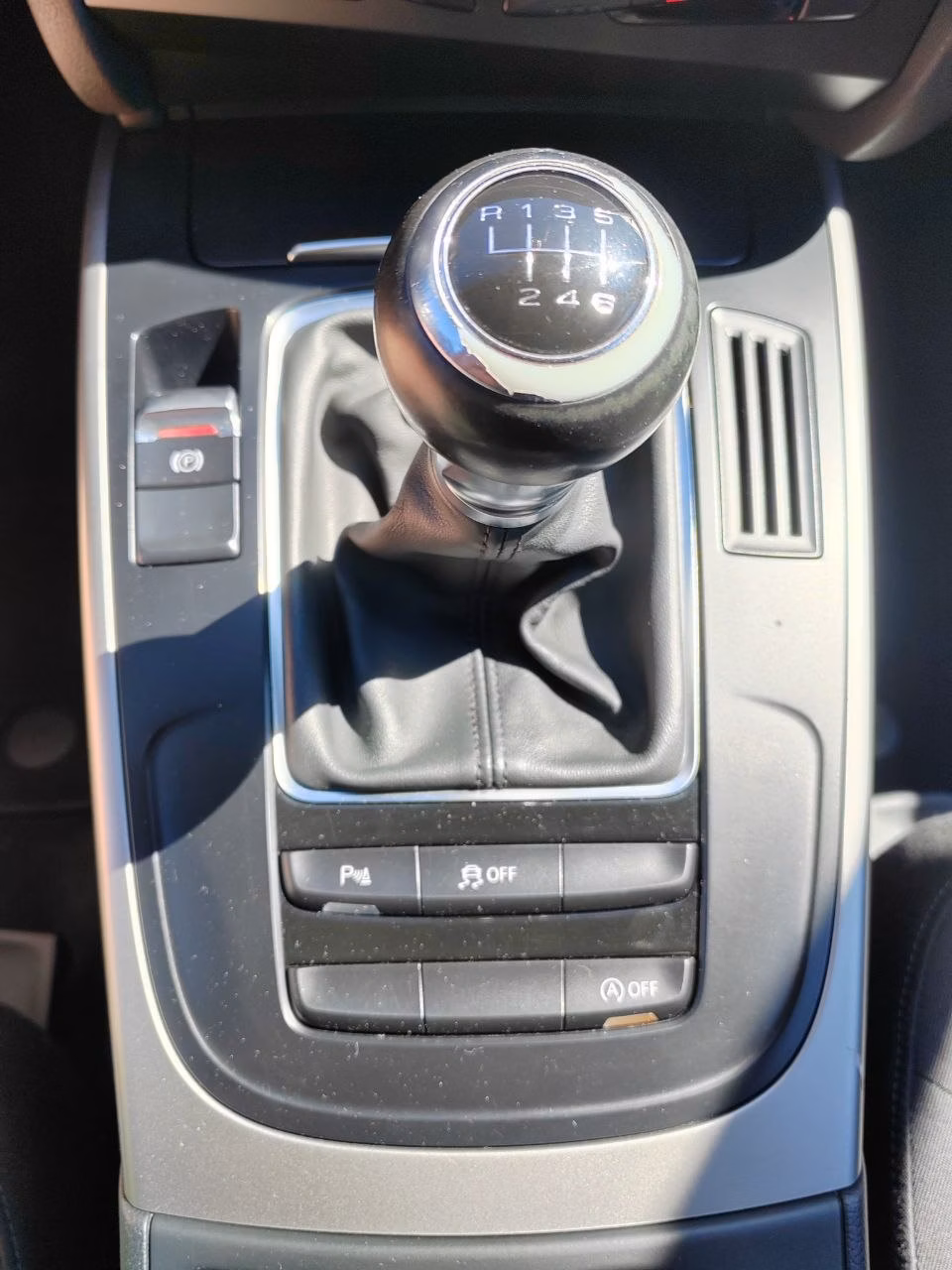 Audi A4 фото 10