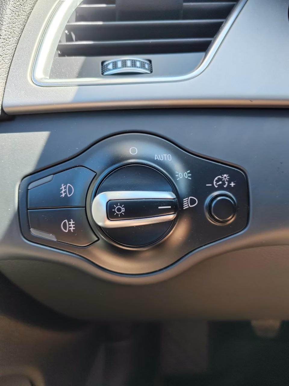 Audi A4 фото 14