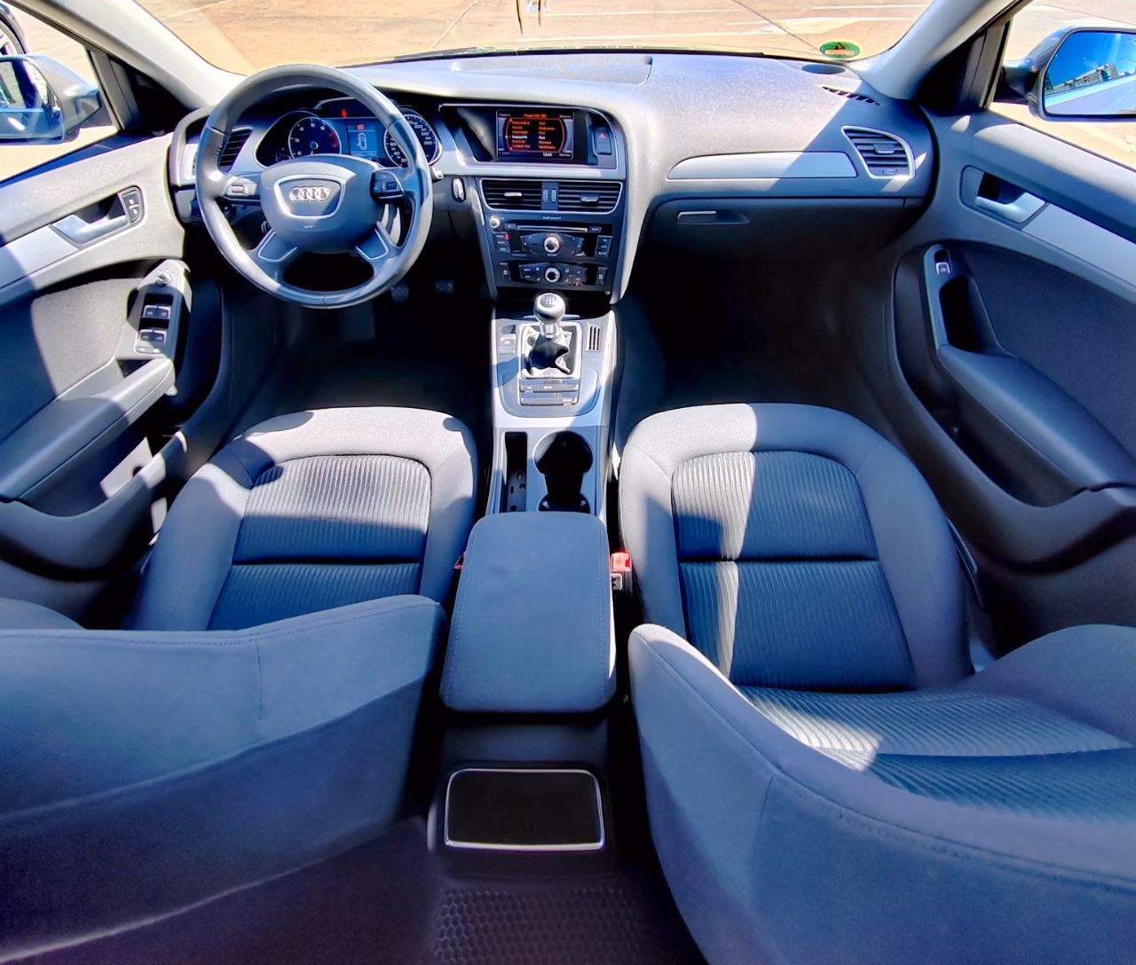 Audi A4 фото 6