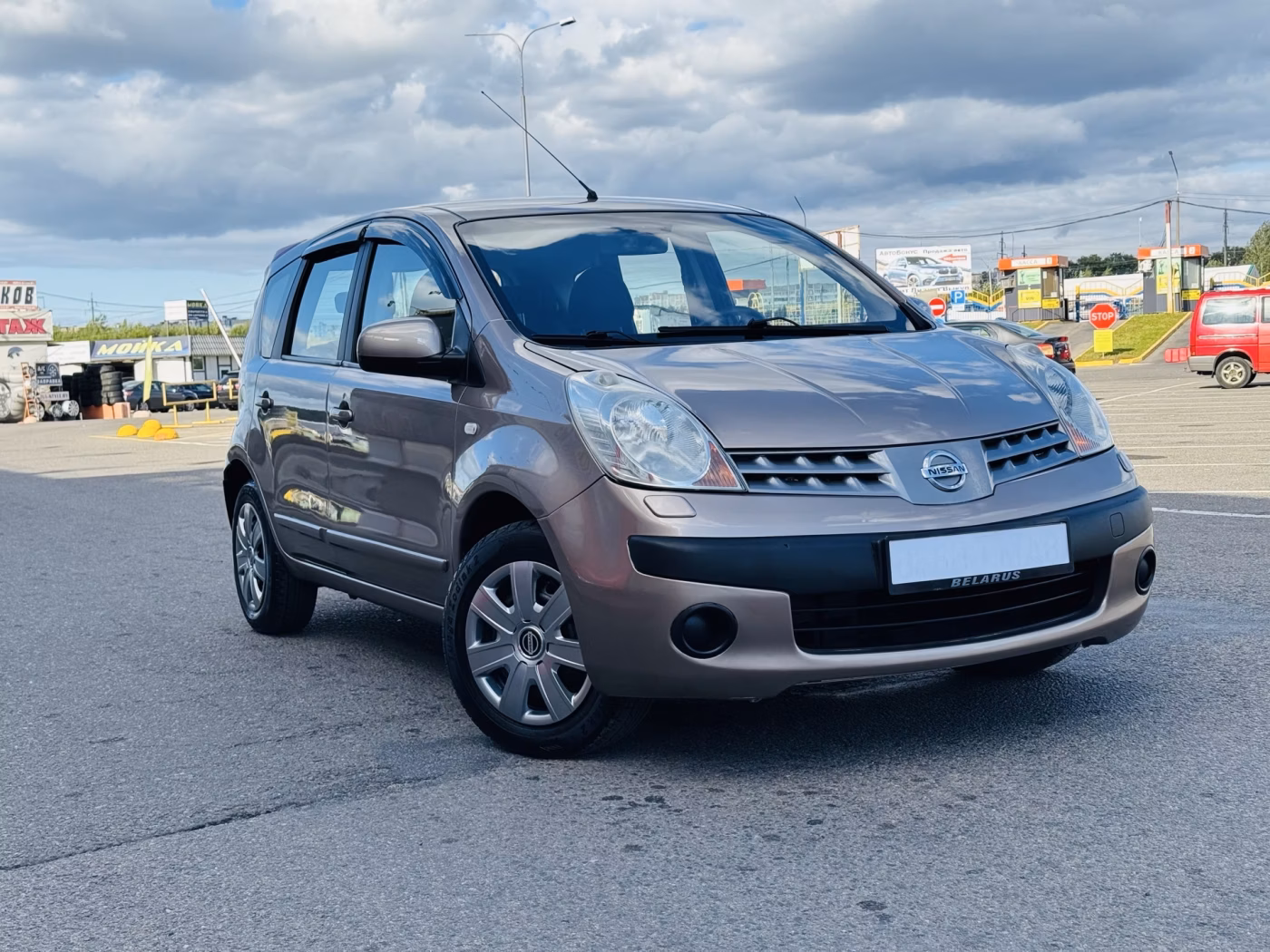 Nissan Note фото 3