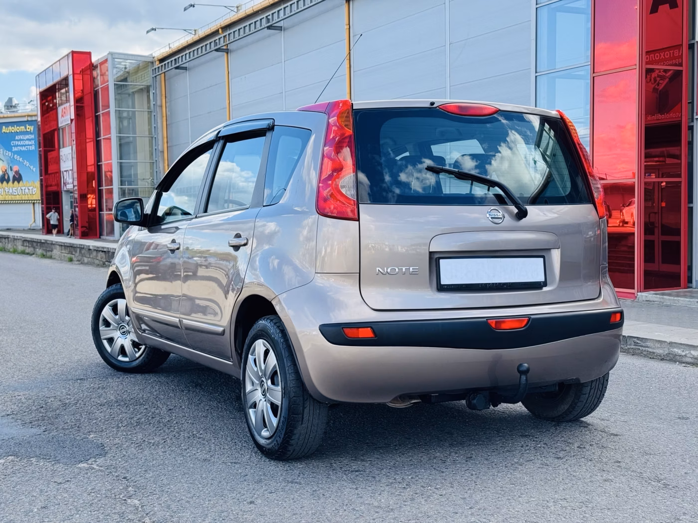 Nissan Note фото 4