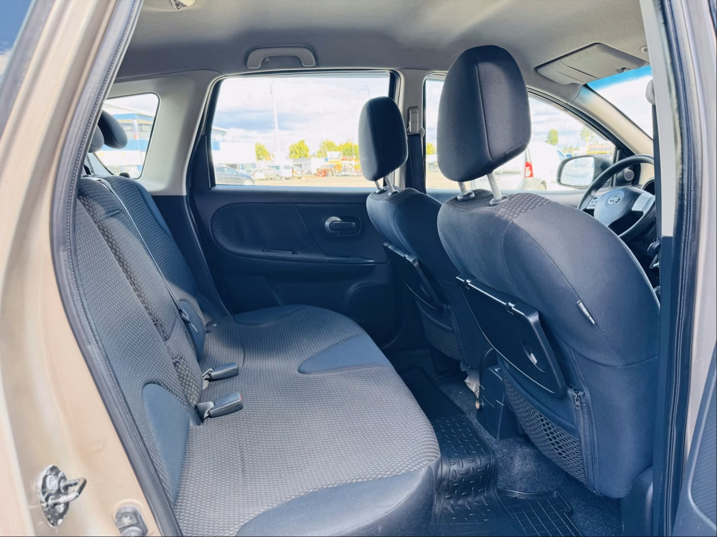 Nissan Note фото 7
