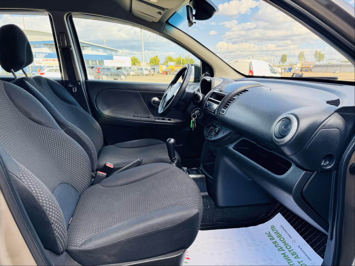 Nissan Note фото 8