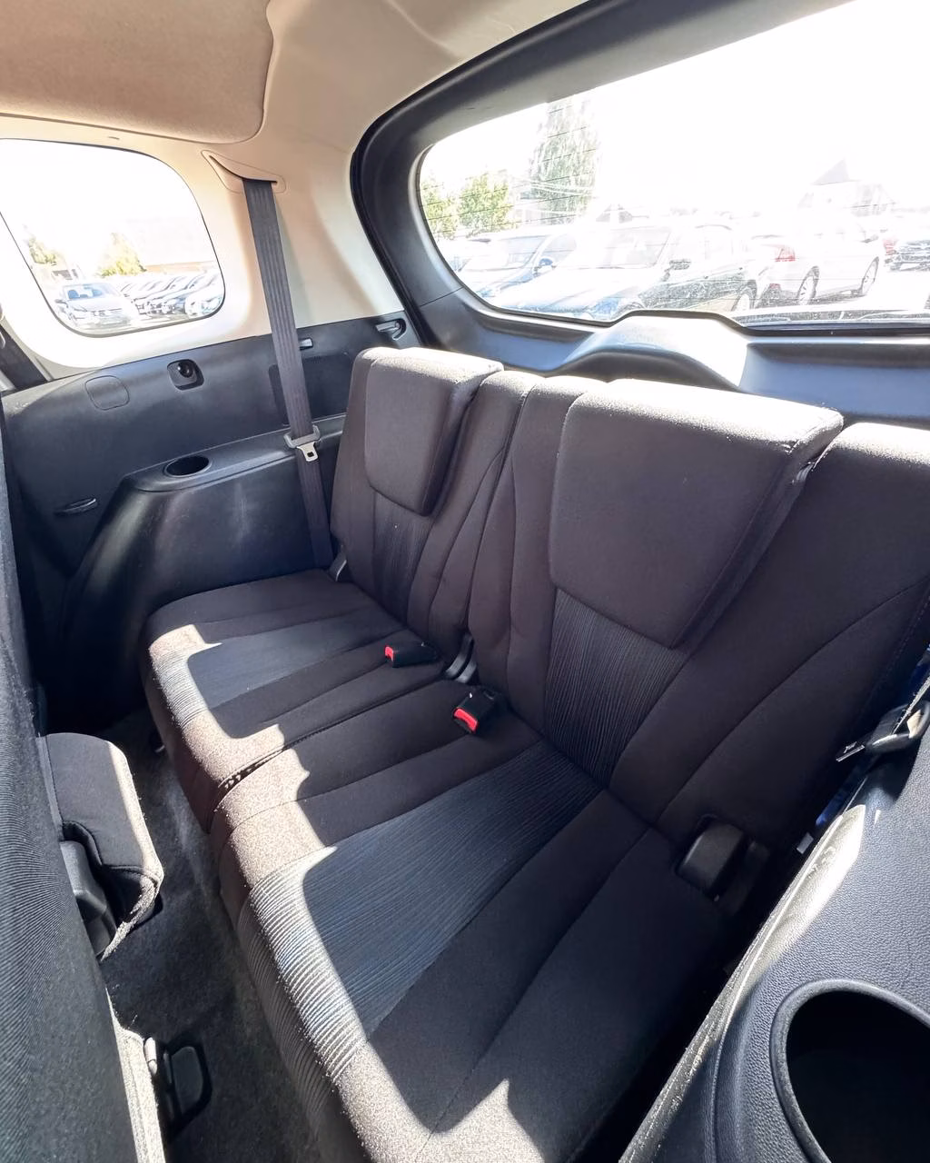 Mazda 5 фото 12