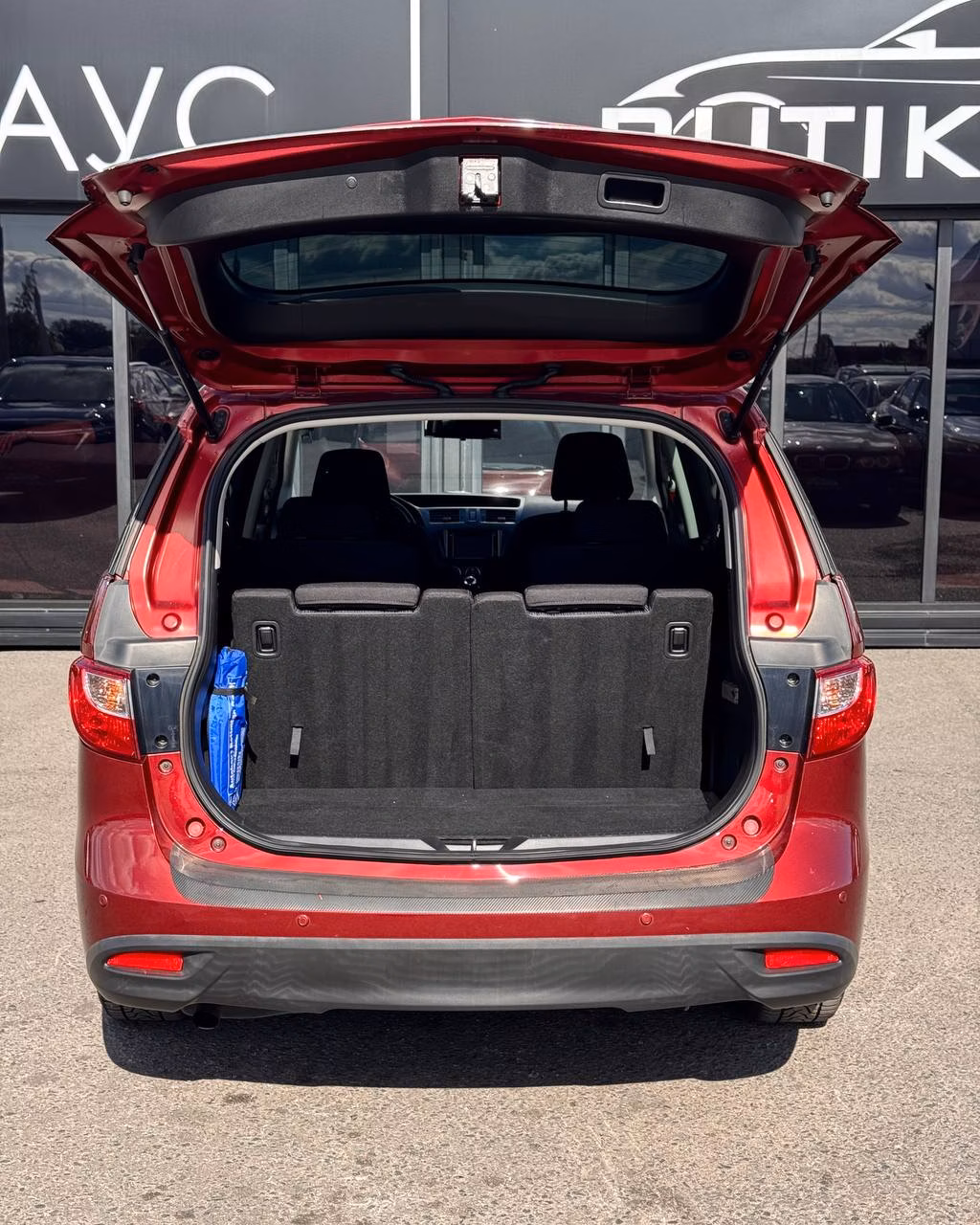 Mazda 5 фото 15