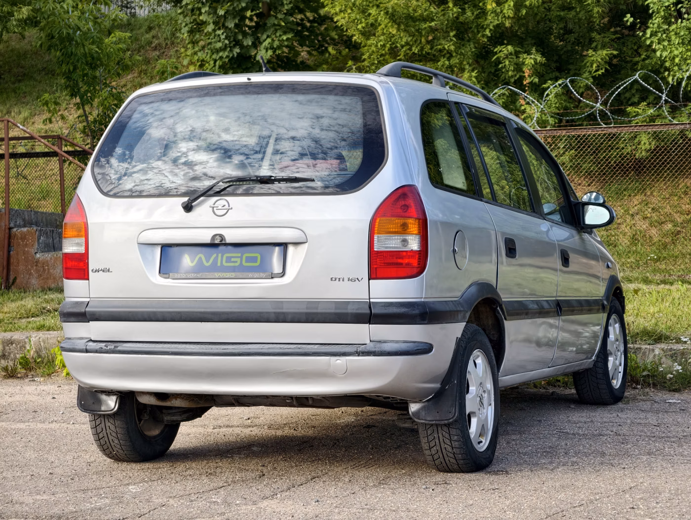 Opel Zafira фото 7