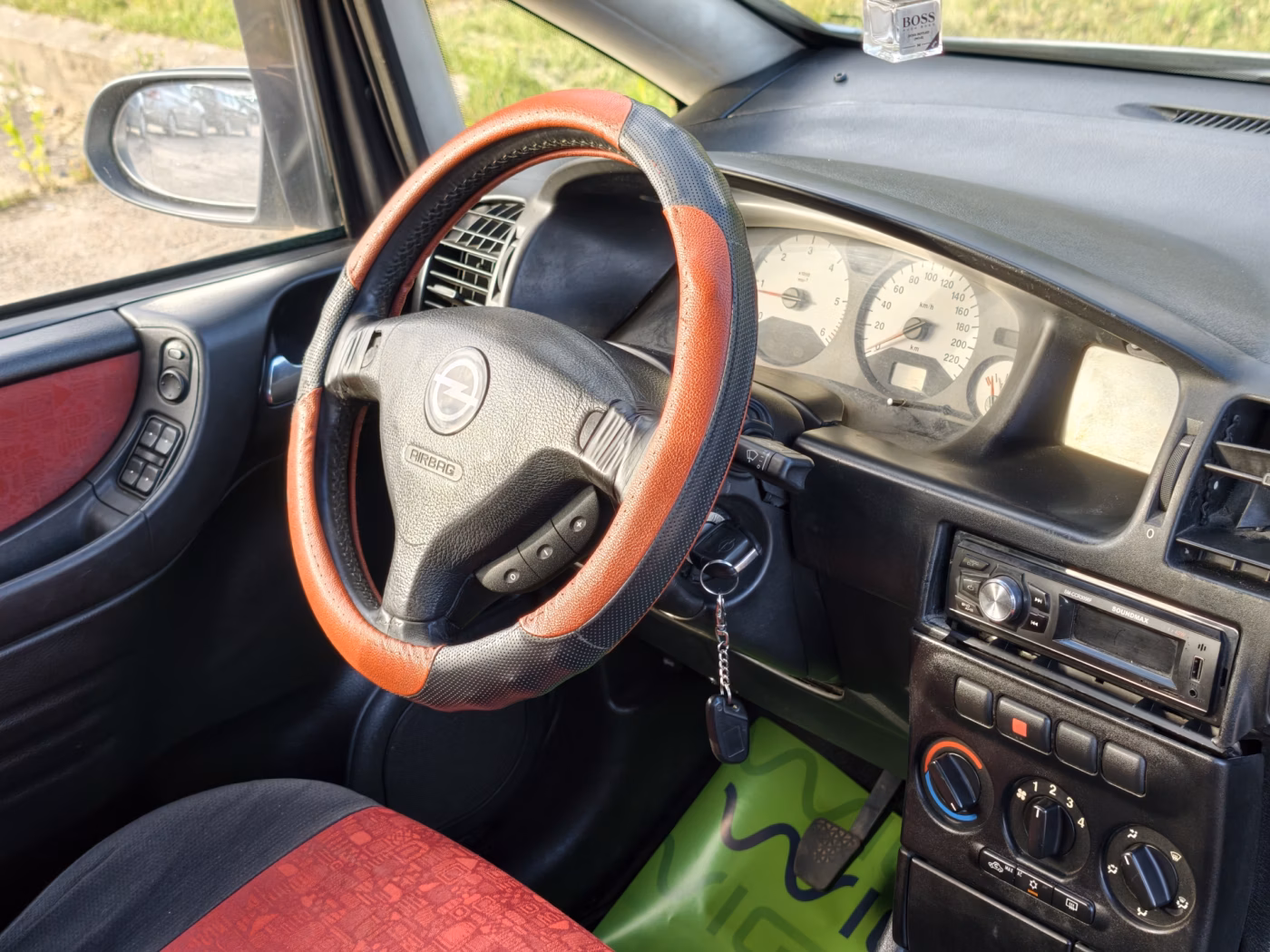 Opel Zafira фото 15