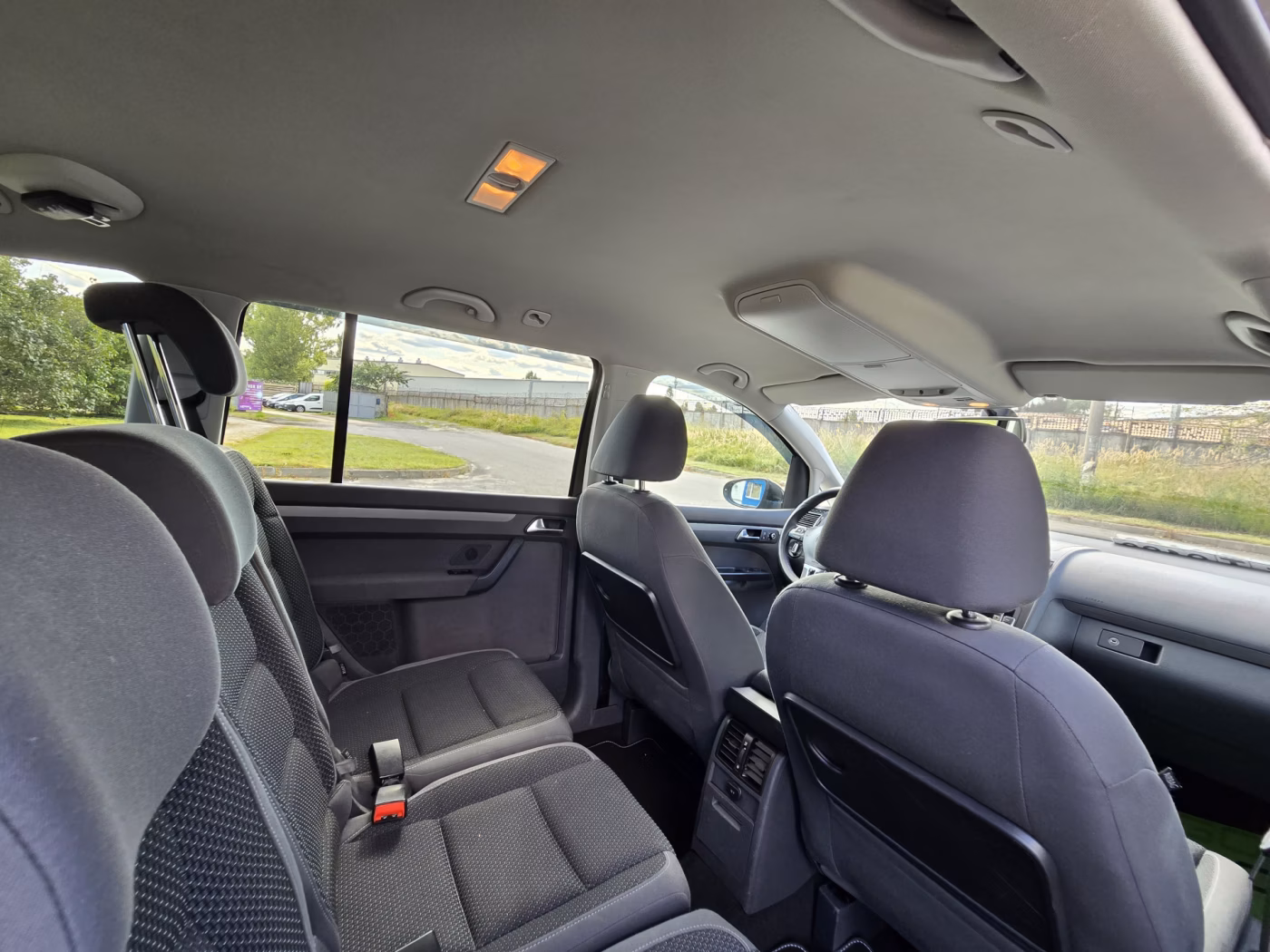 Volkswagen Touran фото 2