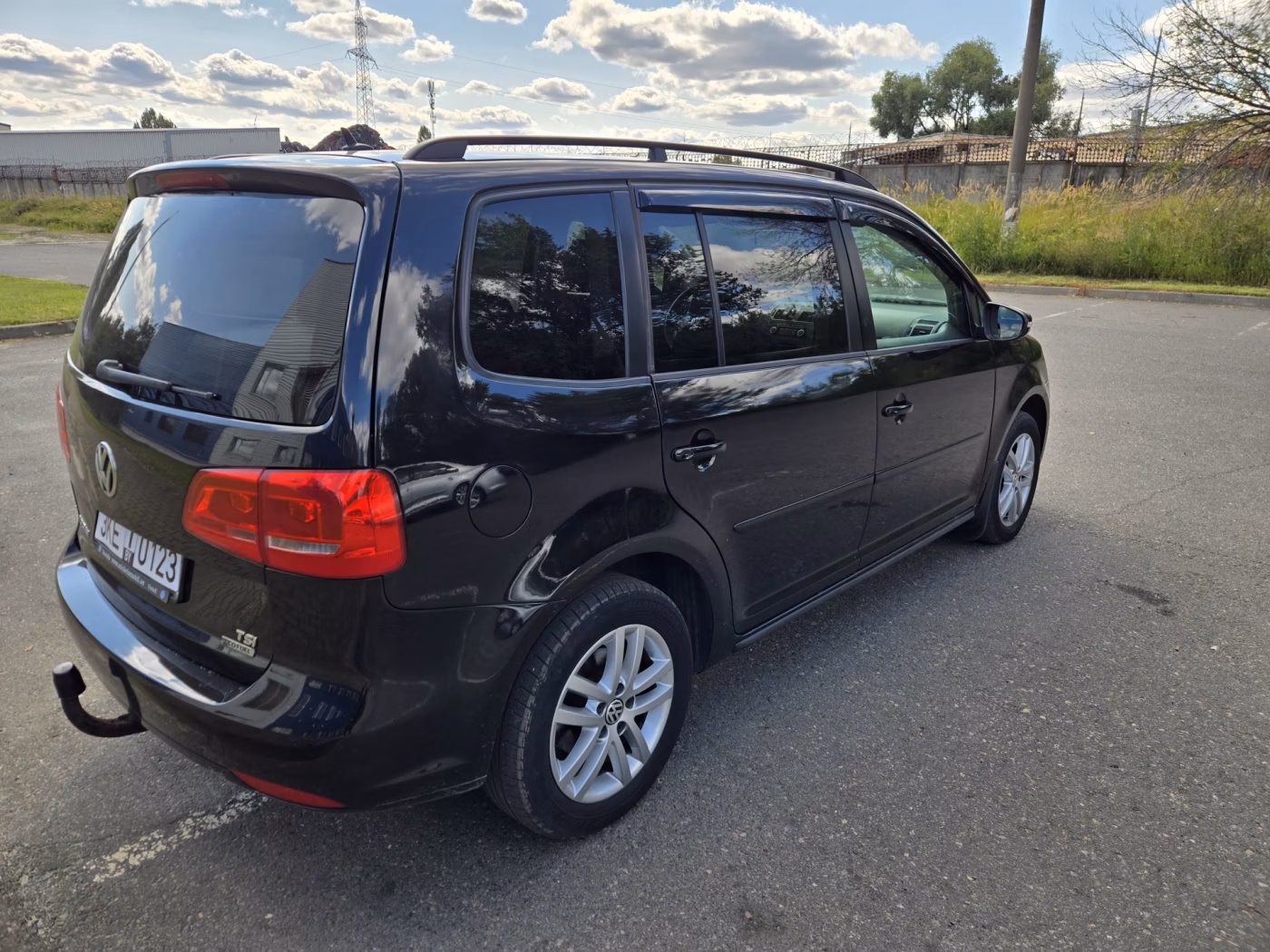 Volkswagen Touran фото 6
