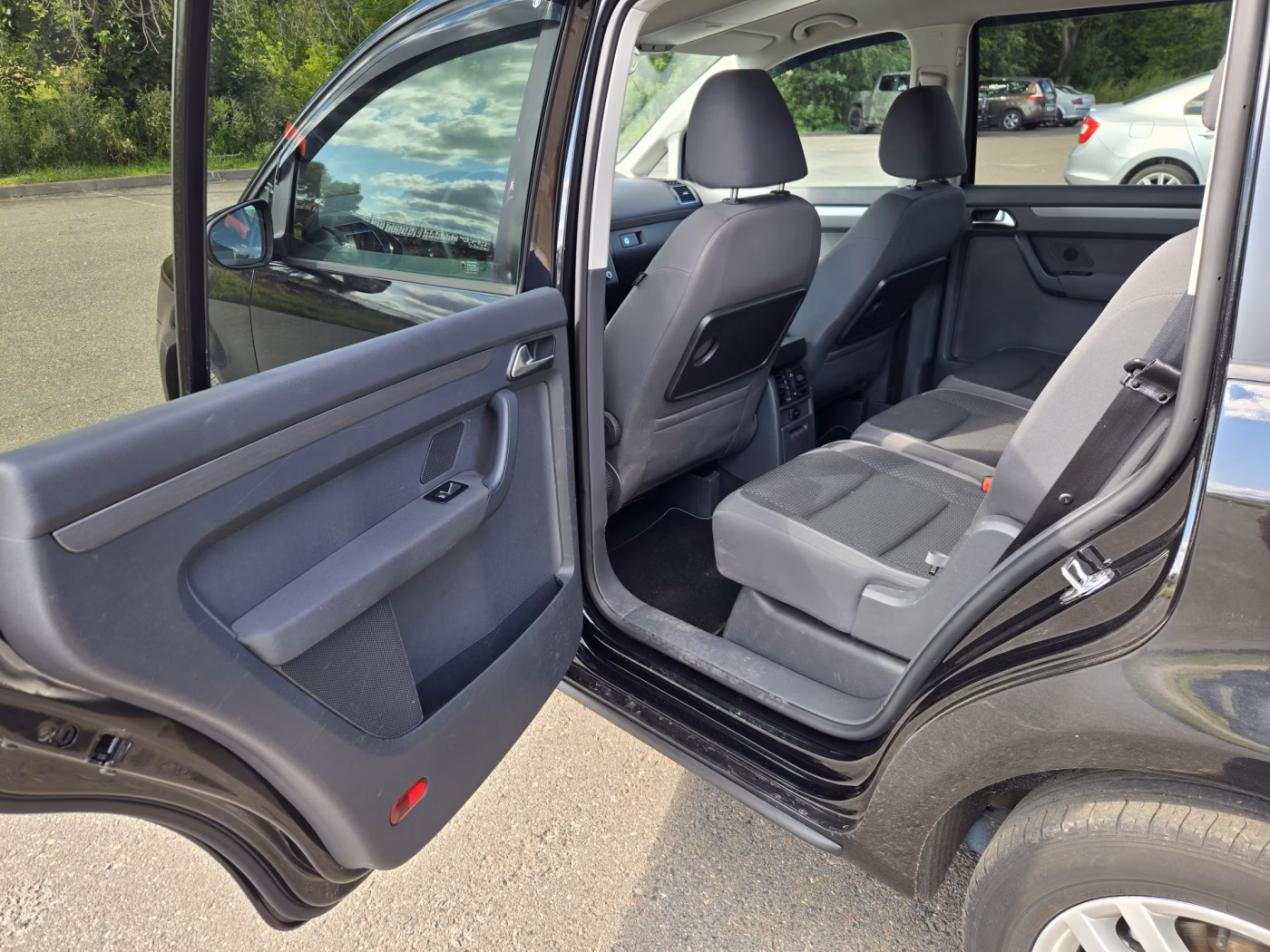 Volkswagen Touran фото 15