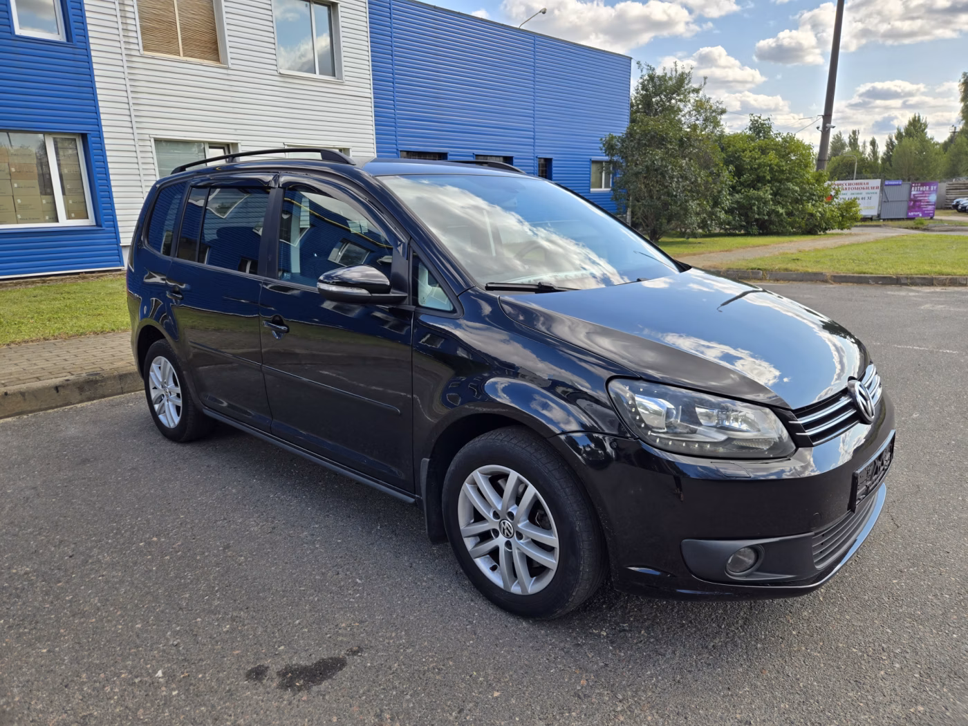Volkswagen Touran фото 9
