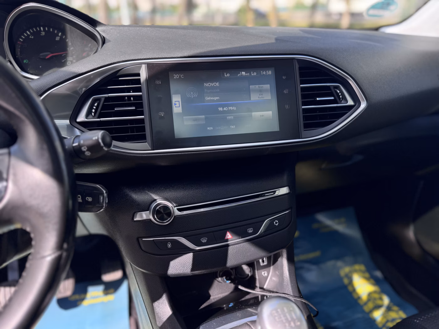 Peugeot 308 фото 19