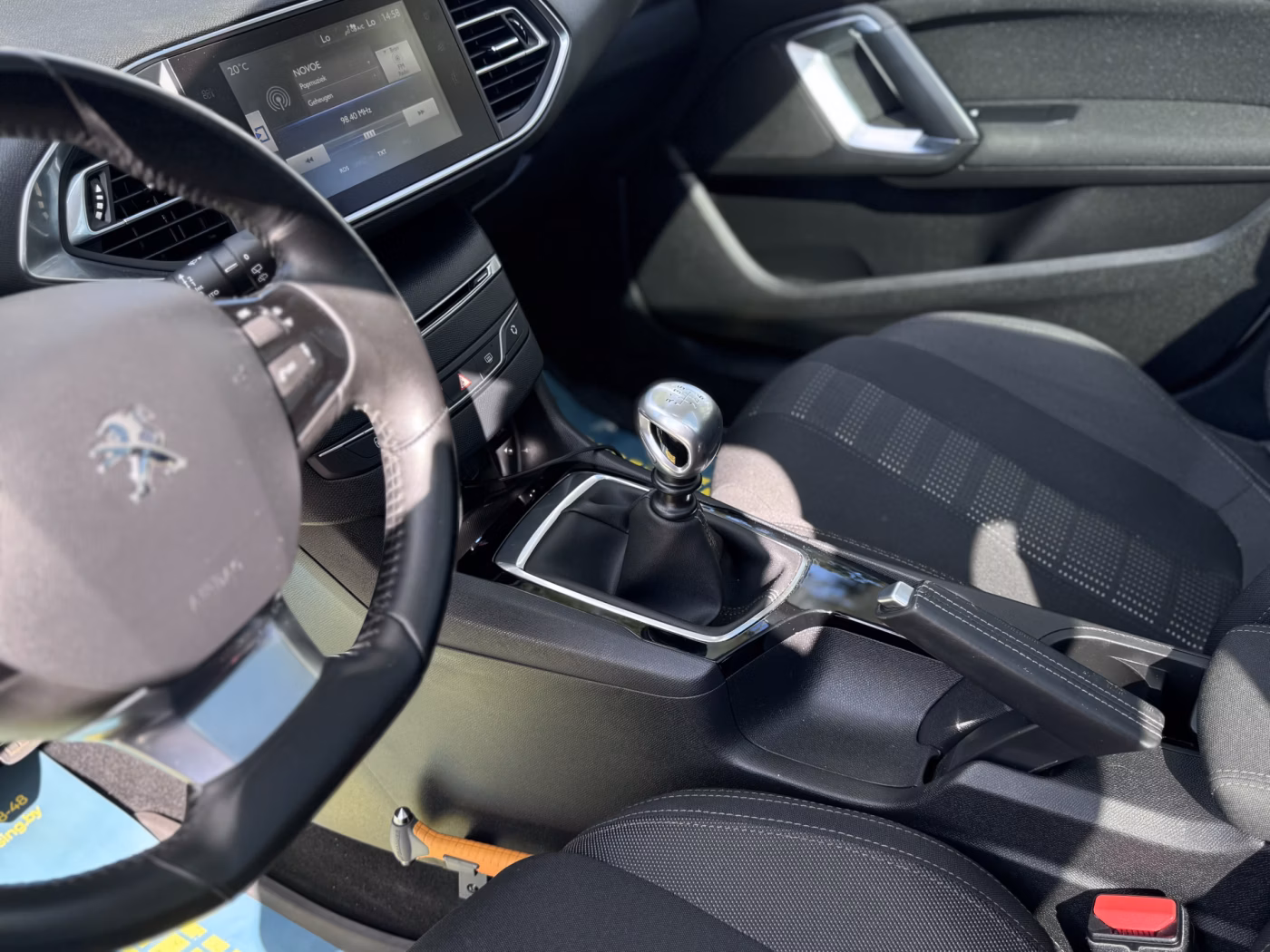 Peugeot 308 фото 18