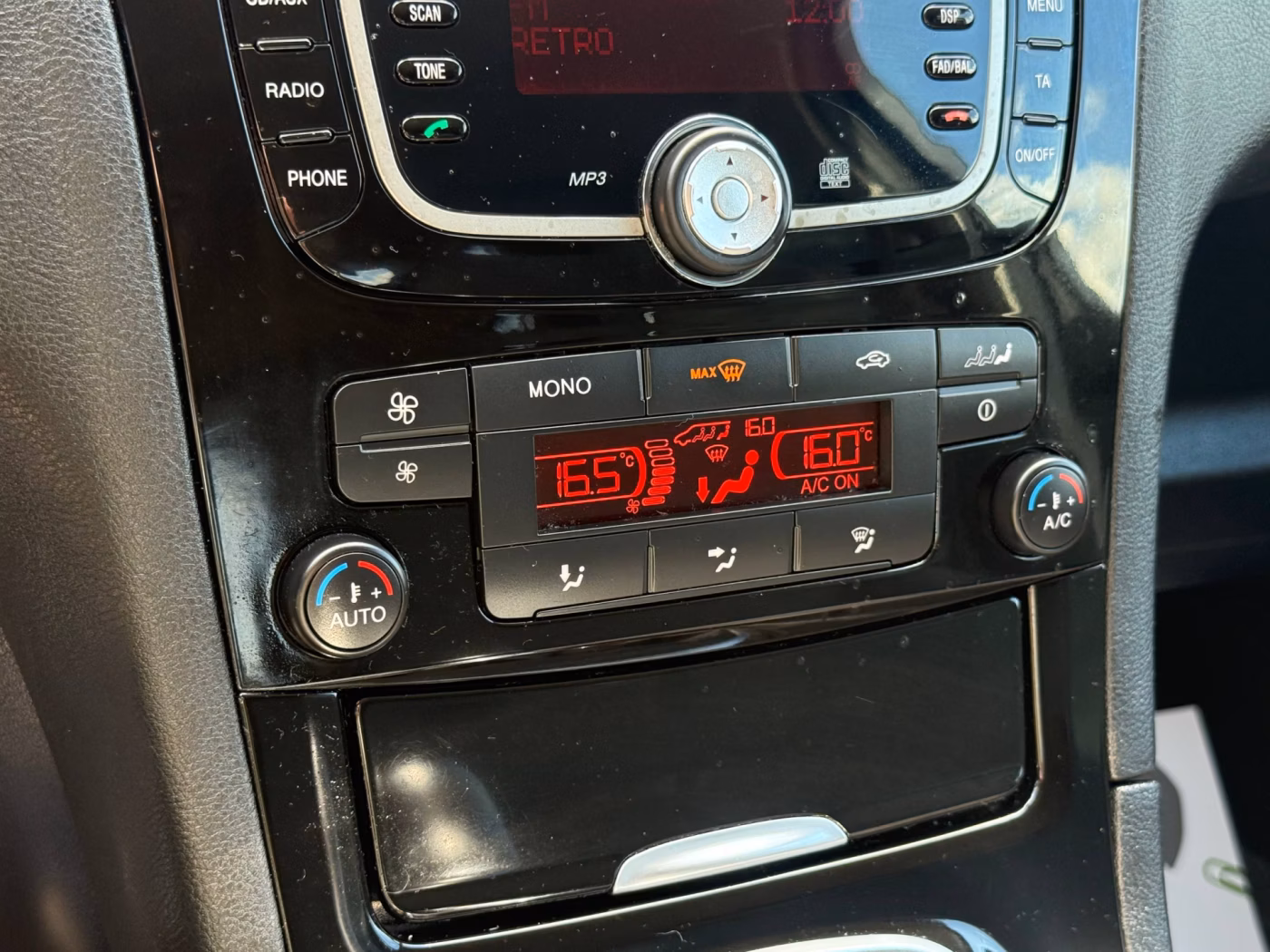 Ford Galaxy фото 15