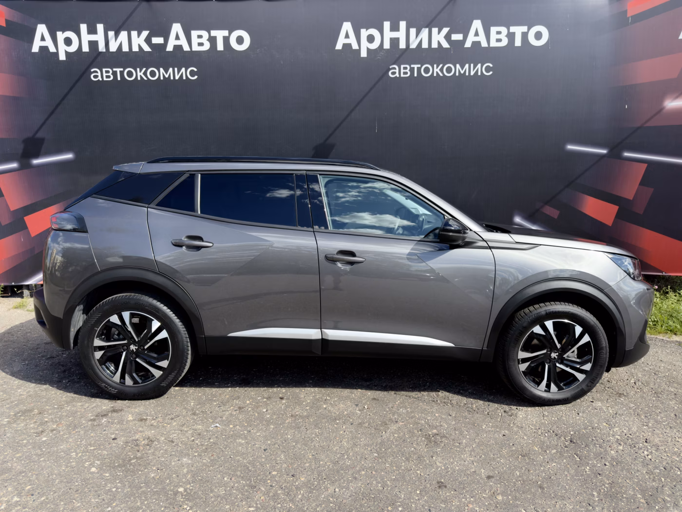 Peugeot 2008 фото 7