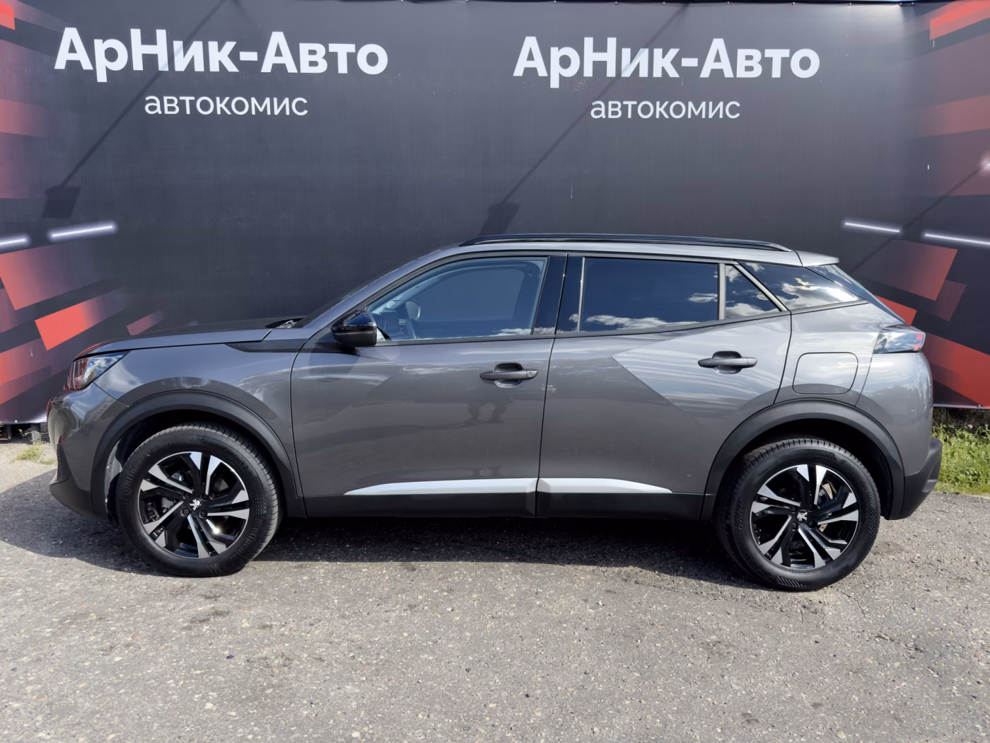 Peugeot 2008 фото 8
