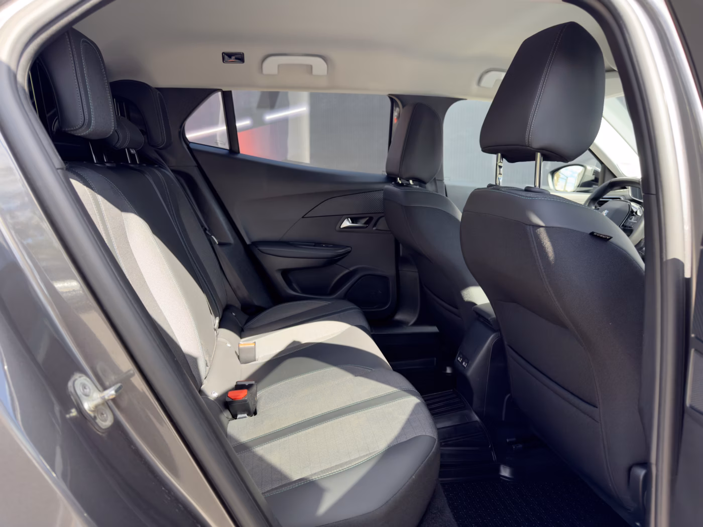 Peugeot 2008 фото 18