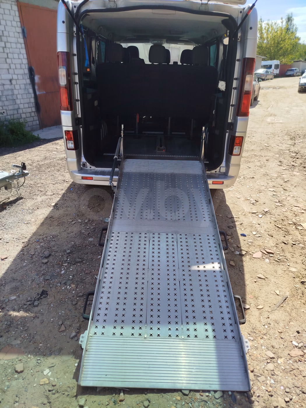 Opel Vivaro фото 26