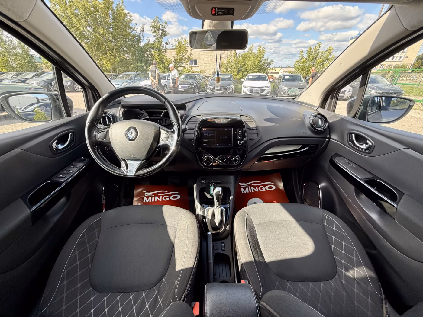 Renault Captur фото 19
