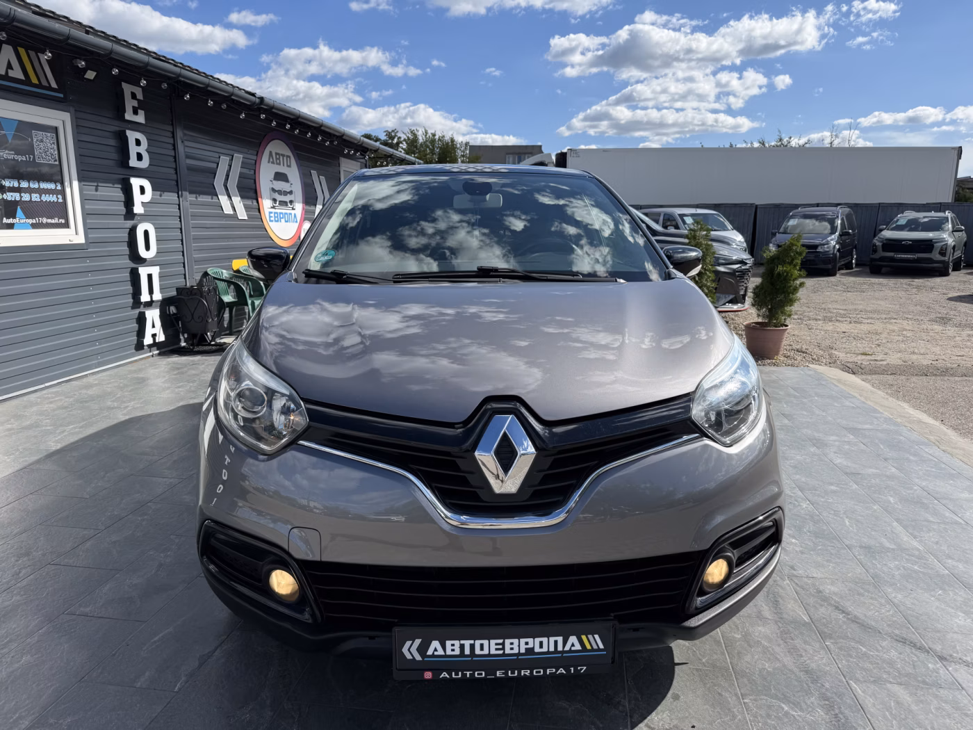 Renault Captur фото 3