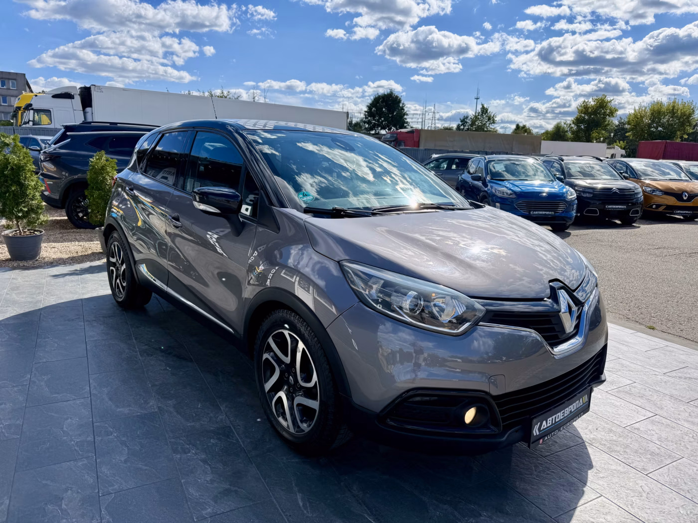 Renault Captur фото 4