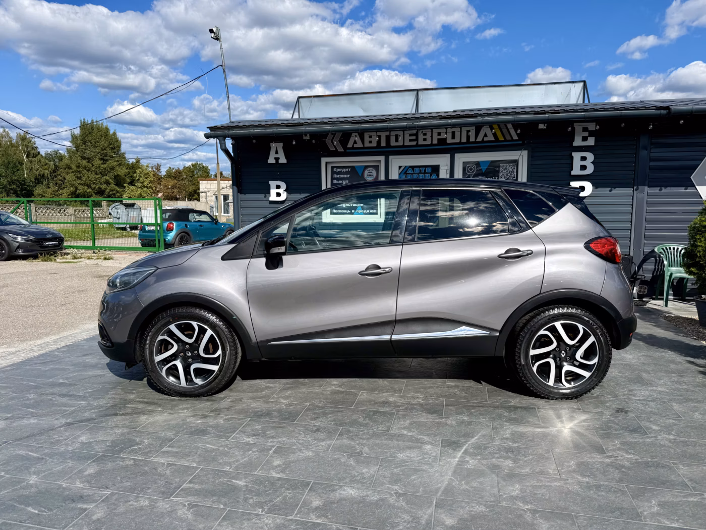Renault Captur фото 9