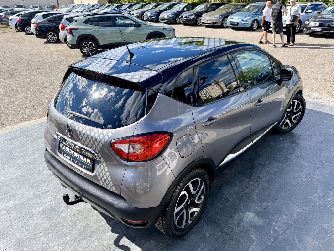 Renault Captur фото 10
