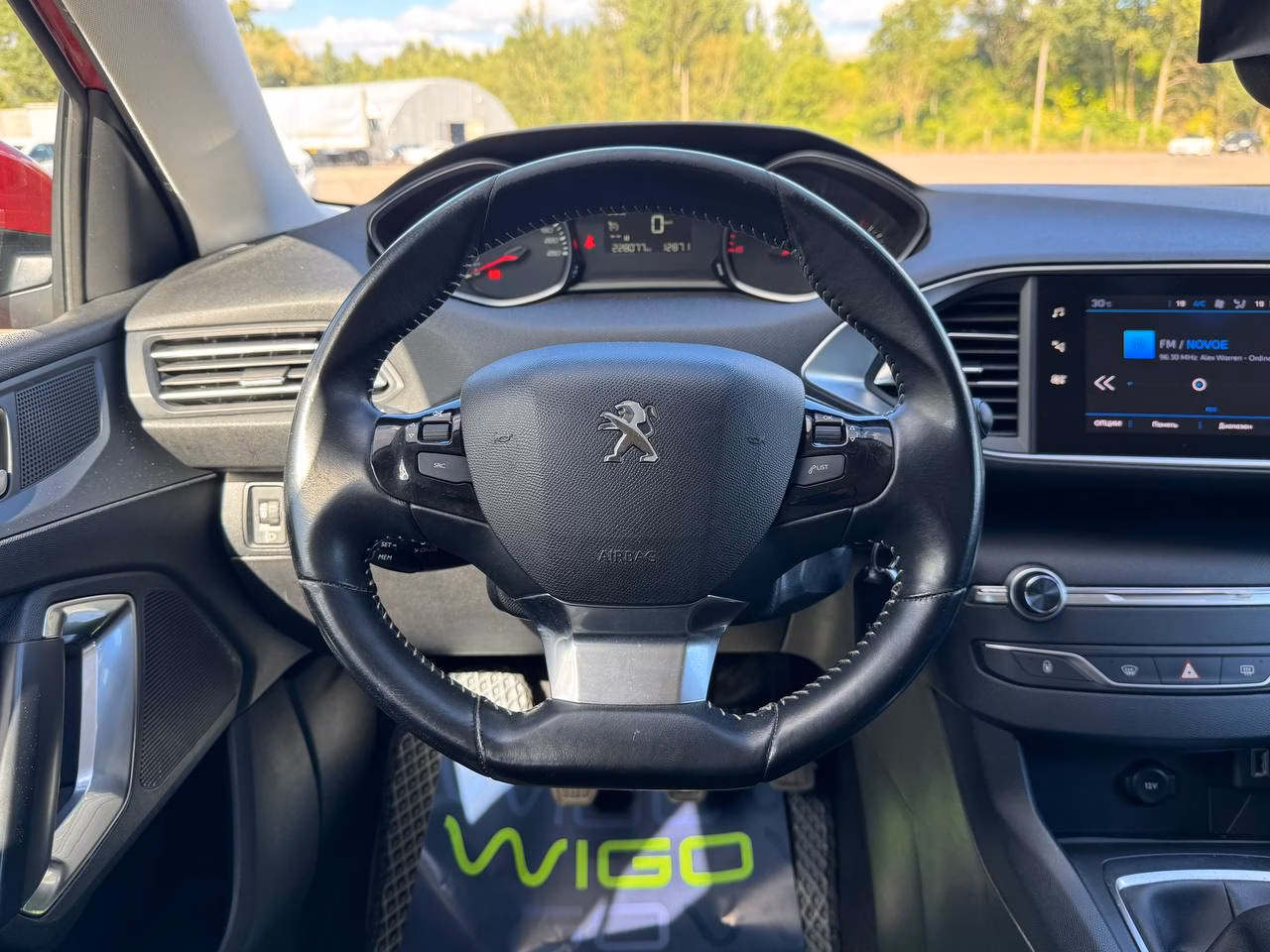 Peugeot 308 фото 15