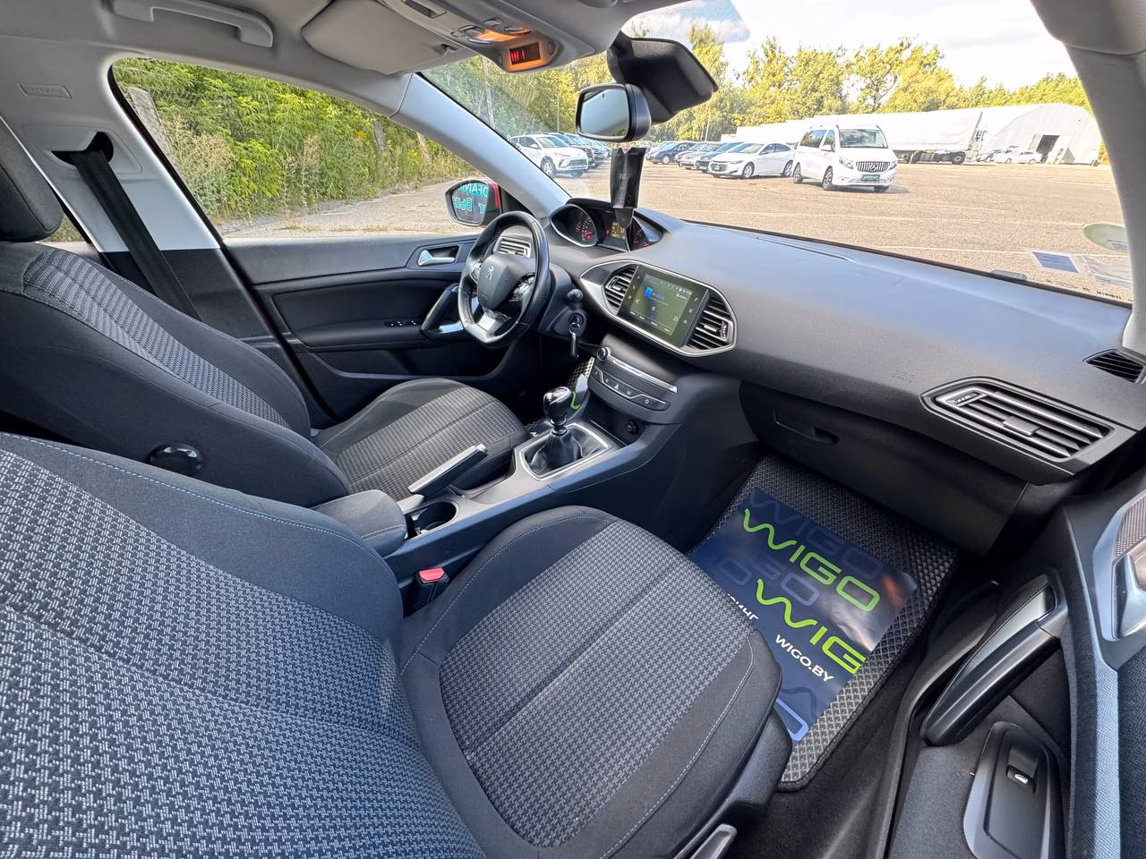 Peugeot 308 фото 12