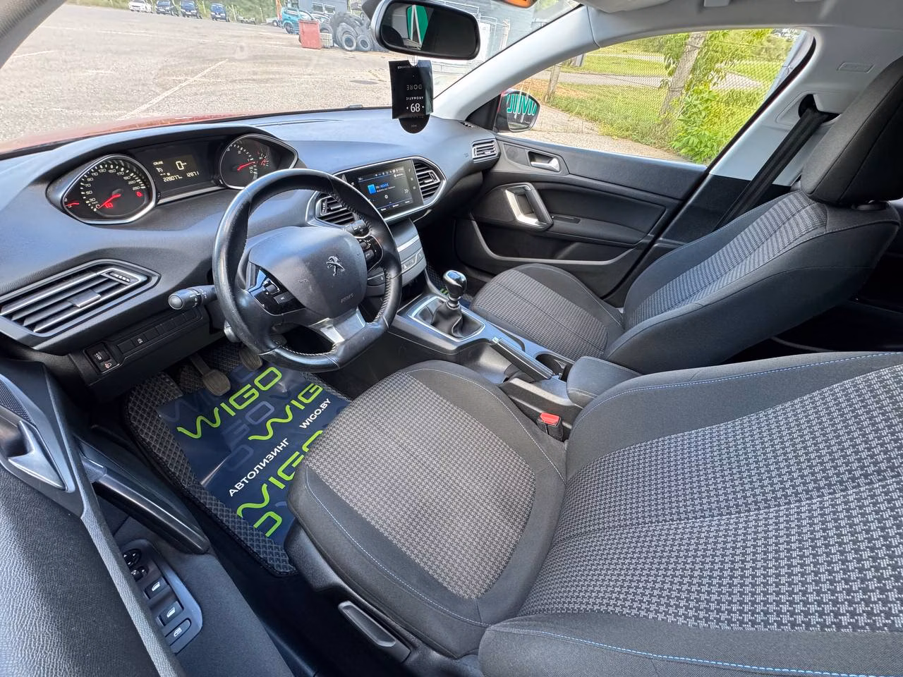 Peugeot 308 фото 10