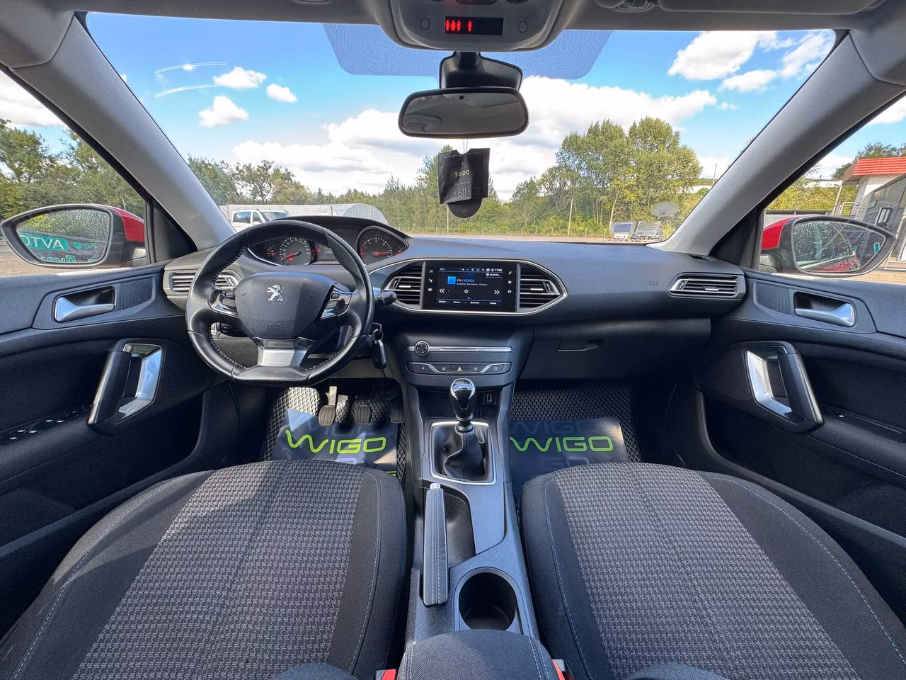 Peugeot 308 фото 14
