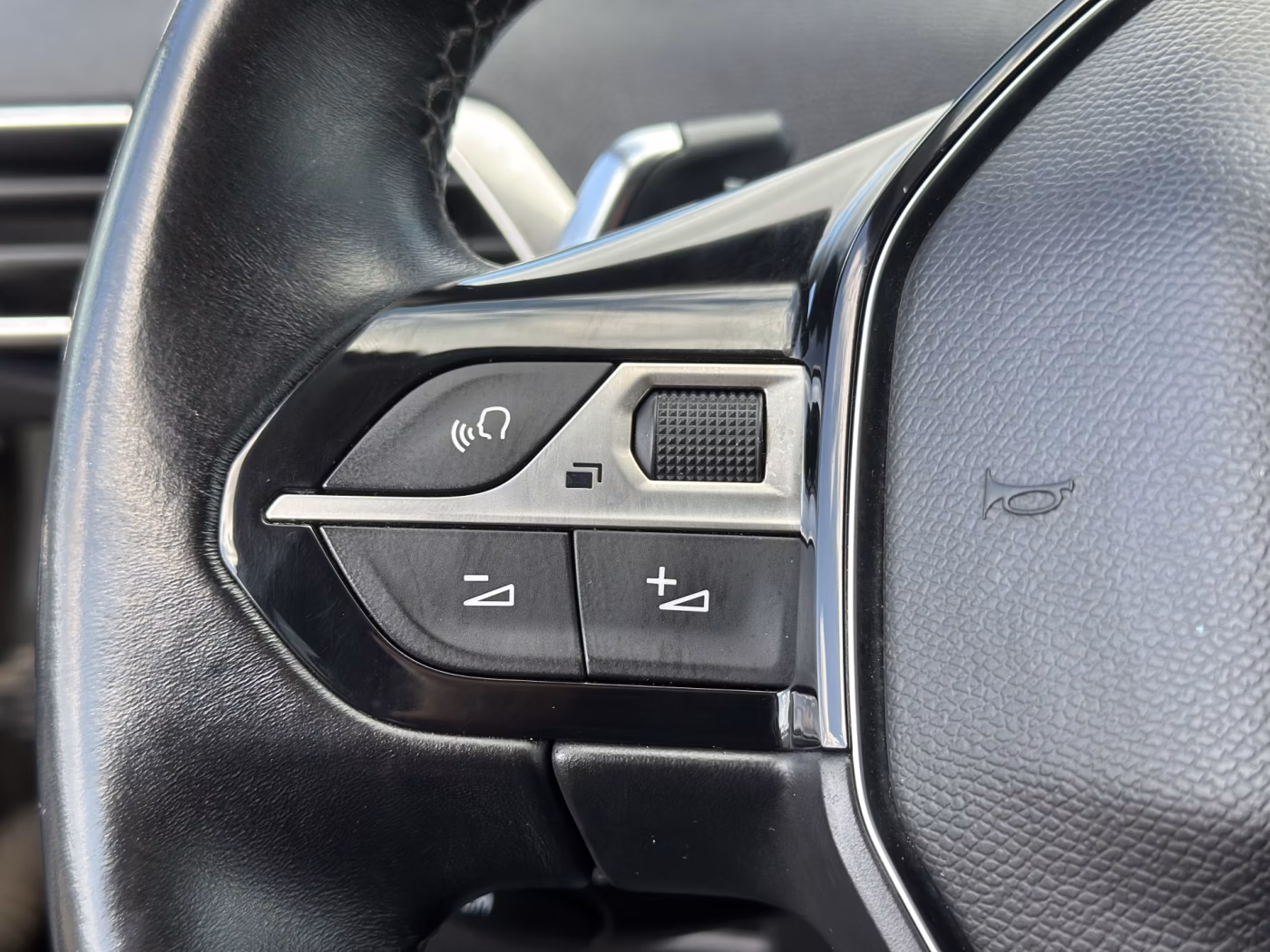 Peugeot 5008 фото 17