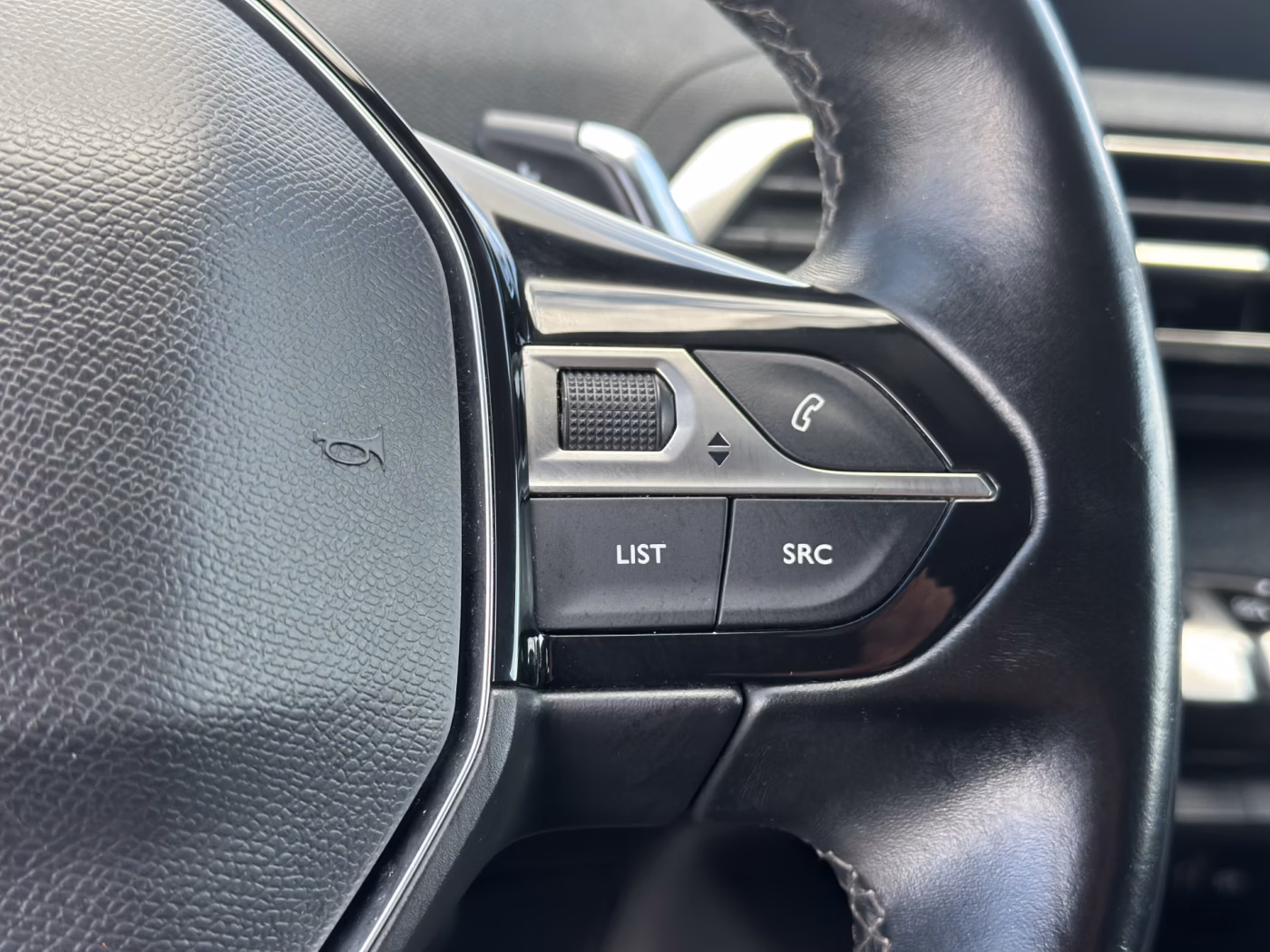 Peugeot 5008 фото 24