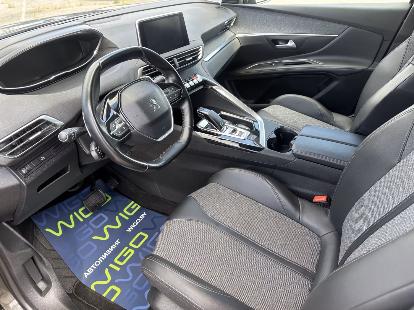 Peugeot 5008 фото 8