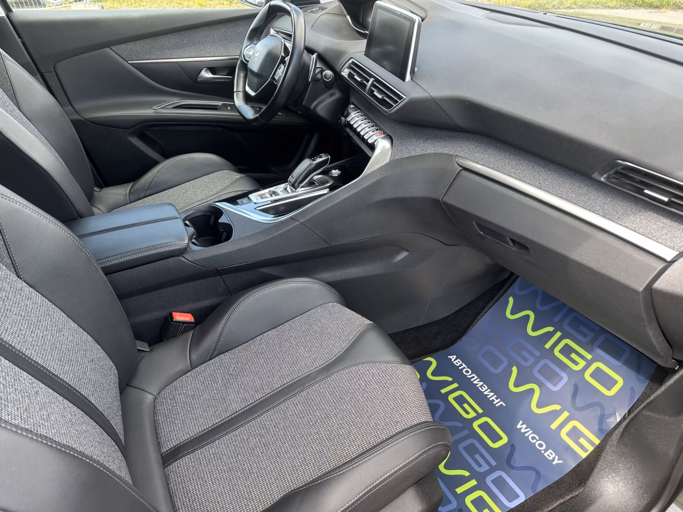 Peugeot 5008 фото 13