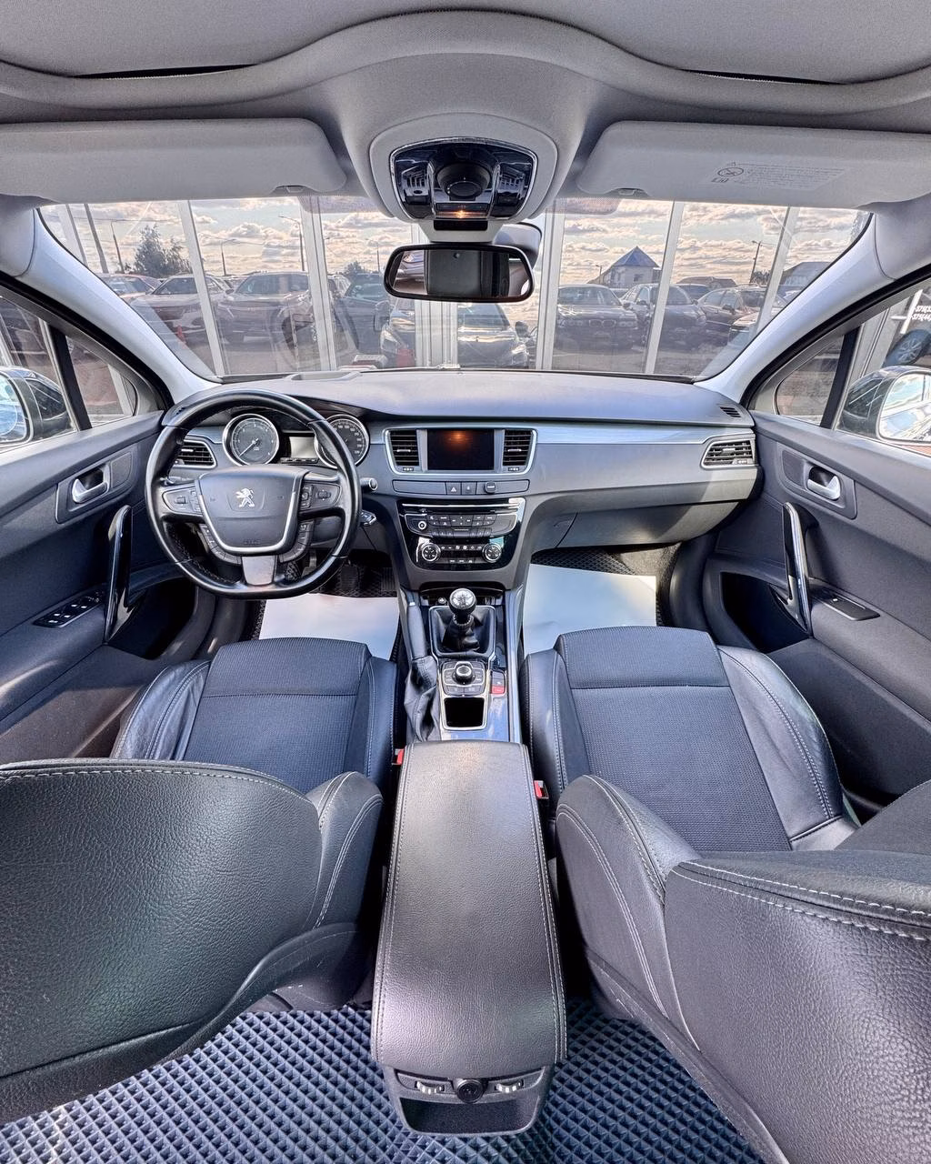 Peugeot 508 фото 9