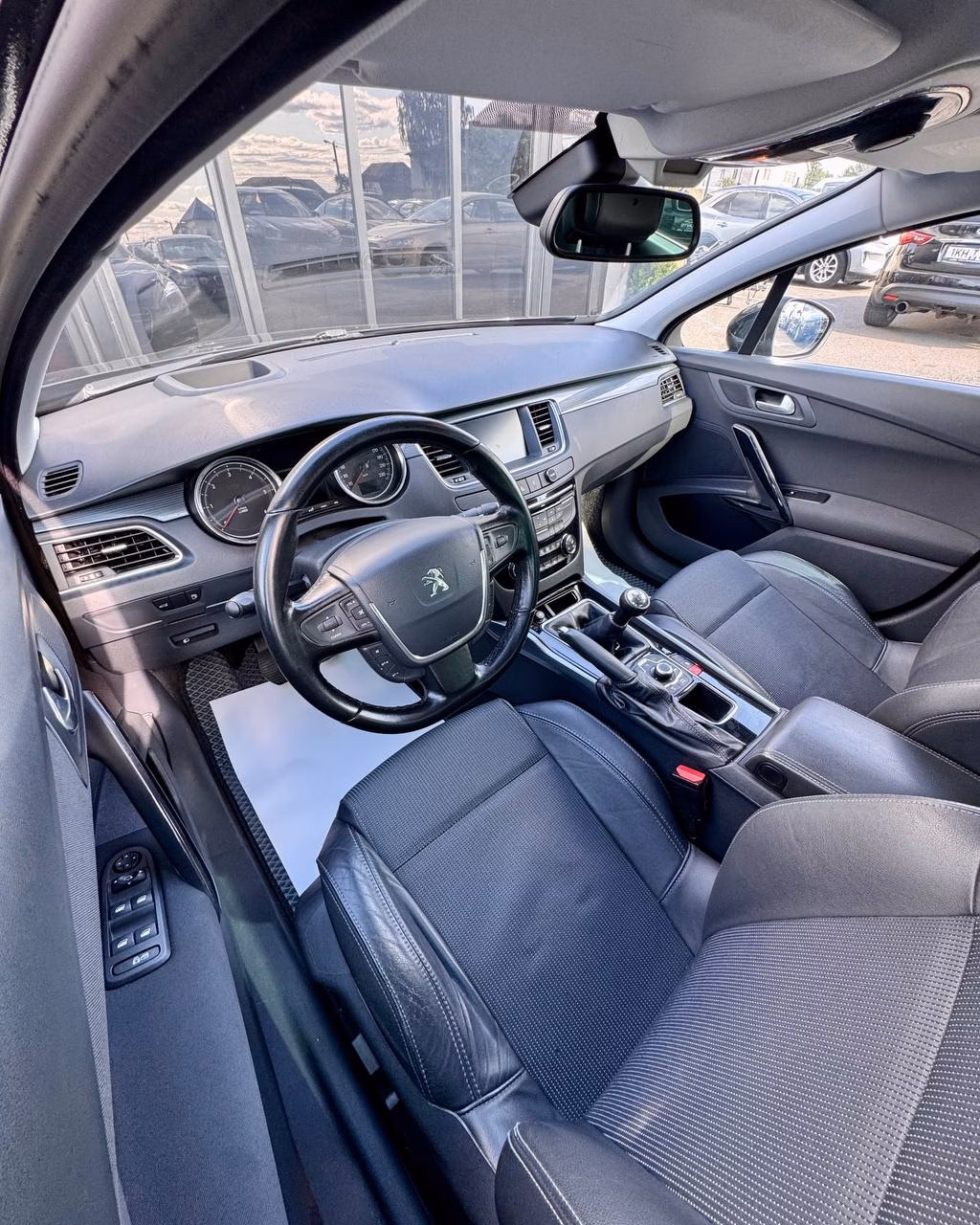 Peugeot 508 фото 10