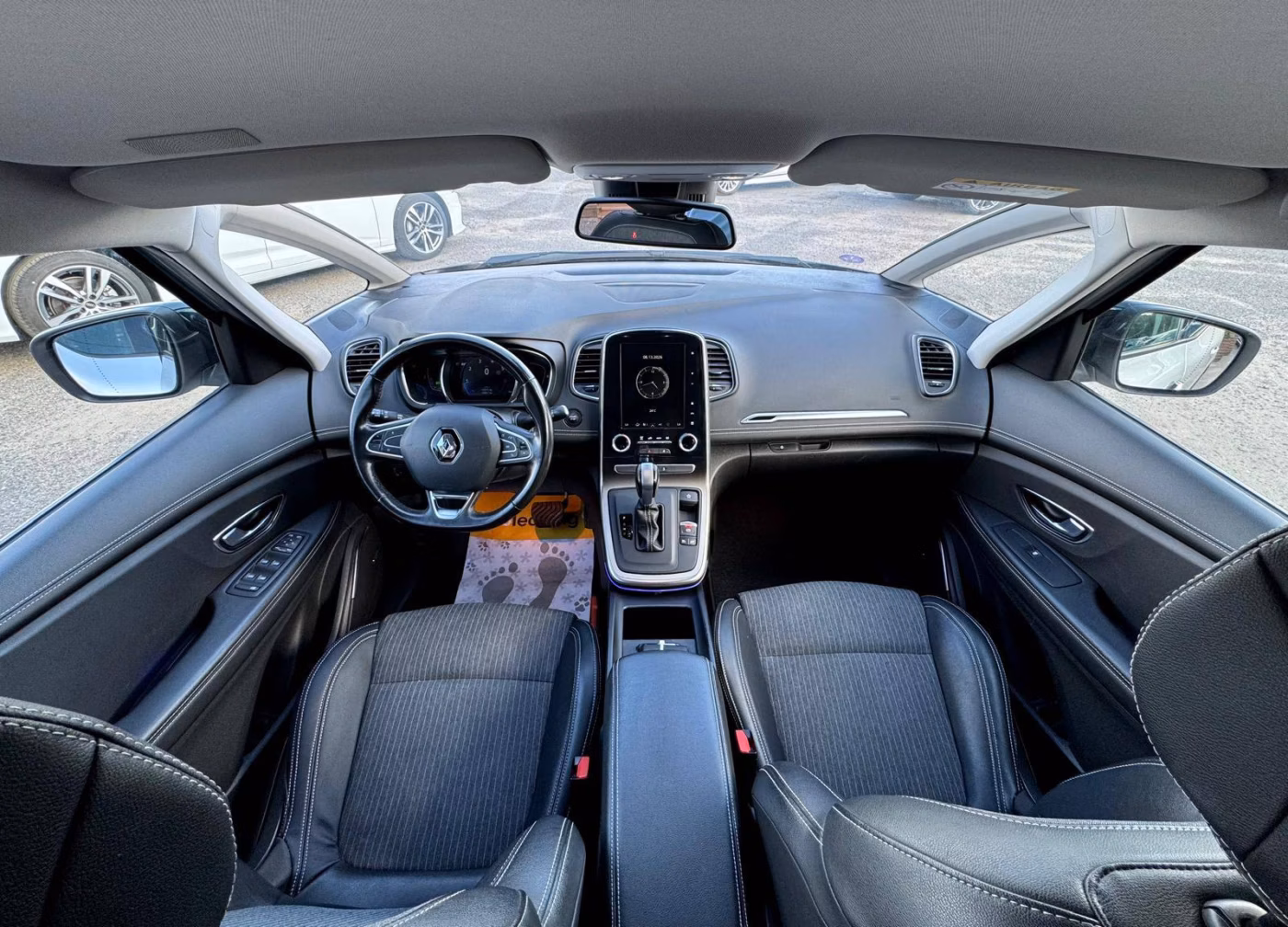 Renault Grand Scenic фото 11