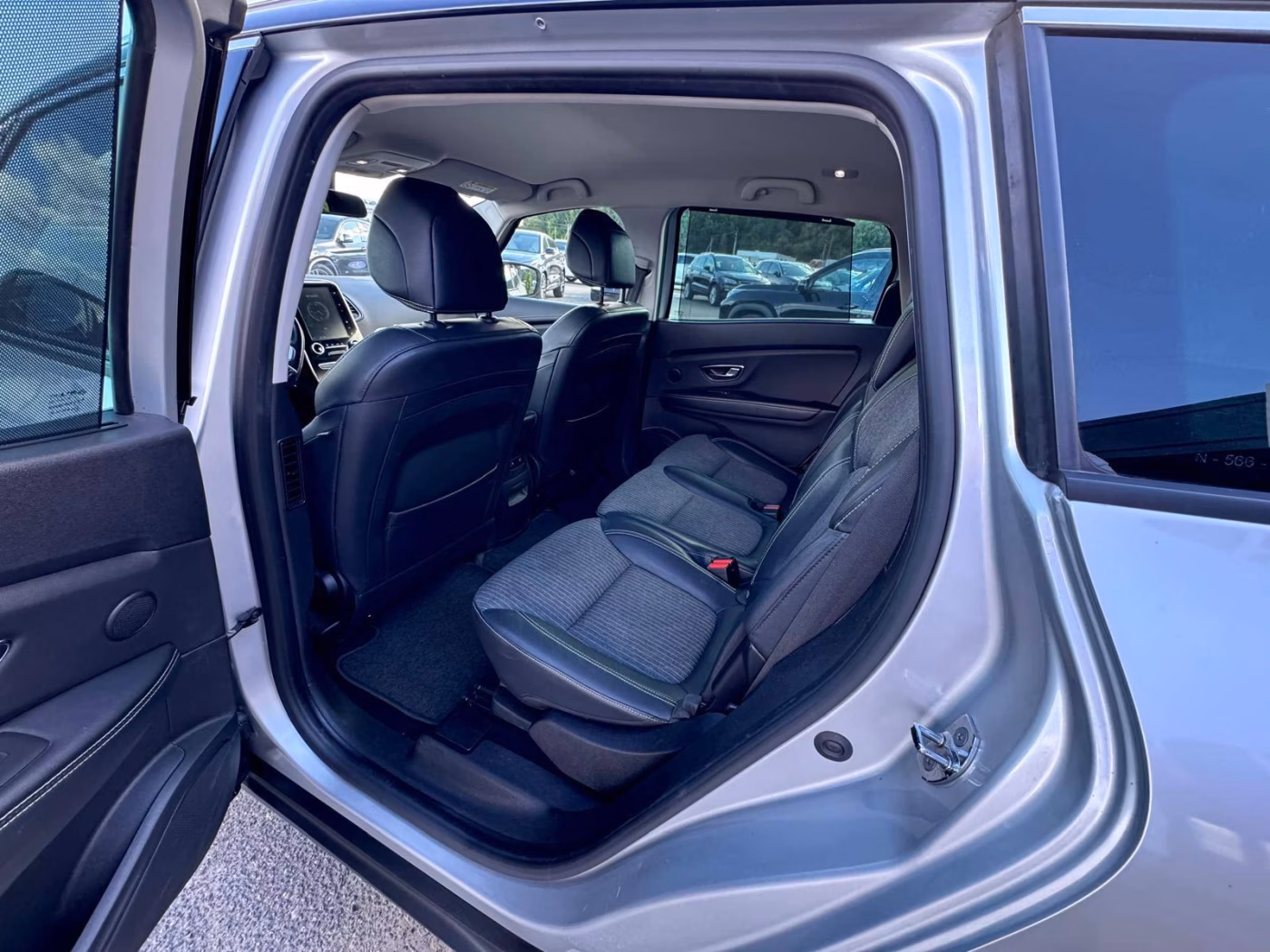 Renault Grand Scenic фото 9