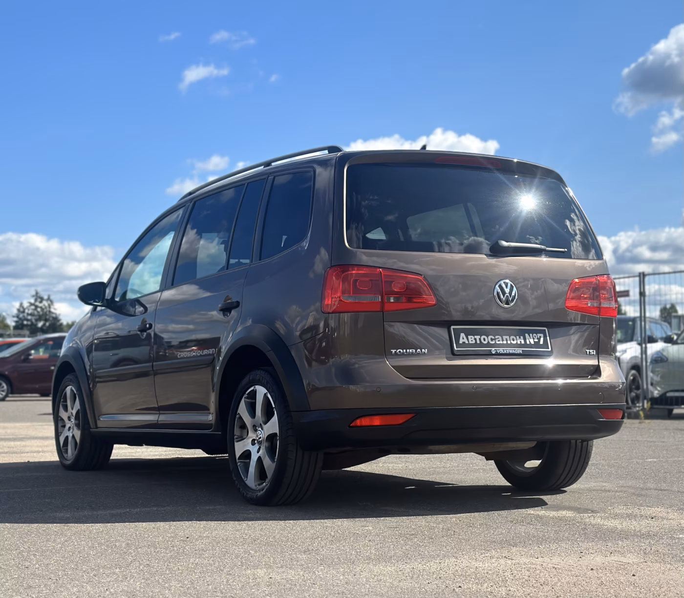 Volkswagen Touran Cross фото 7