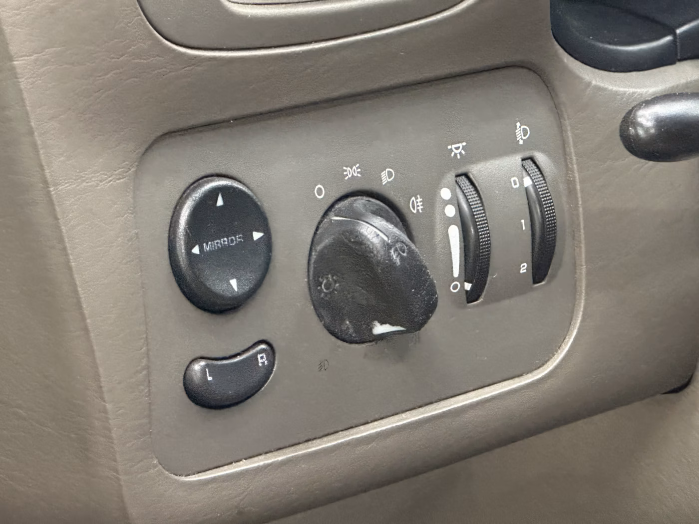 Chrysler Grand Voyager фото 17