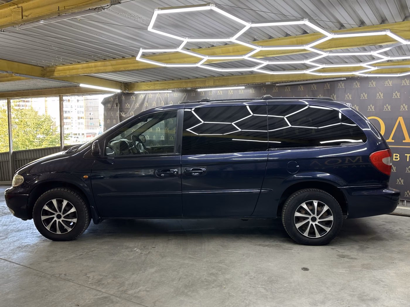 Chrysler Grand Voyager фото 5